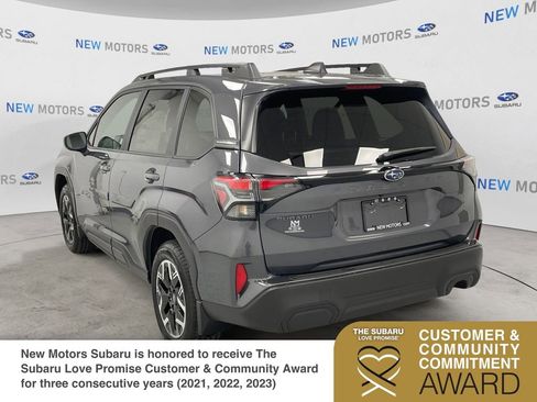 New 2025 Subaru Forester Premium image 2