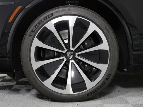 New 2025 Porsche Macan Turbo Electric AWD/4WD image 11
