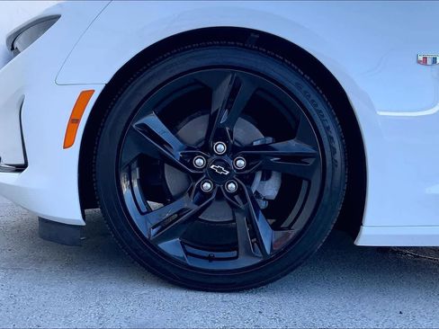 Used 2022 Chevrolet Camaro LT w/ RS Package RWD image 8