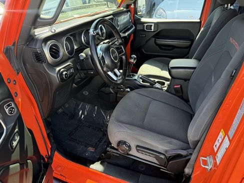 Used 2018 Jeep Wrangler Unlimited Rubicon w/ Dual Top Group AWD/4WD image 8