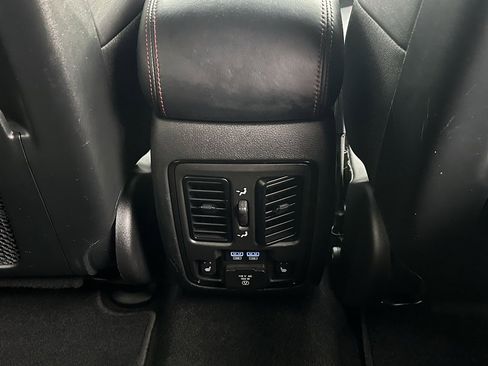 Used 2024 Dodge Durango GT image 17