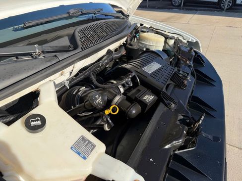 Used 2016 Chevrolet Express 2500 RWD image 8