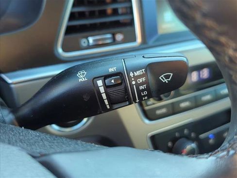 Used 2016 Hyundai Sonata Sport w/ Option Group 1V image 18