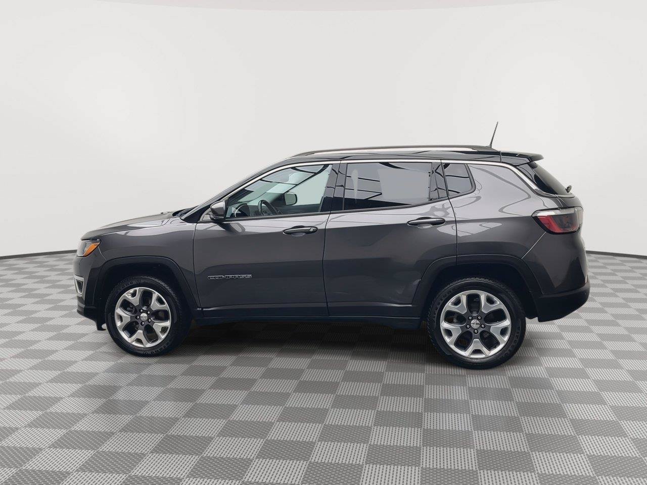 Used 2021 Jeep Compass Limited AWD/4WD image 33