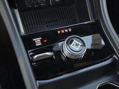 New 2026 Jeep Grand Cherokee Laredo image 12