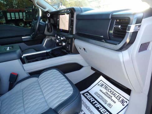 Used 2023 Ford F250 Limited w/ FX4 Off-Road Package image 47