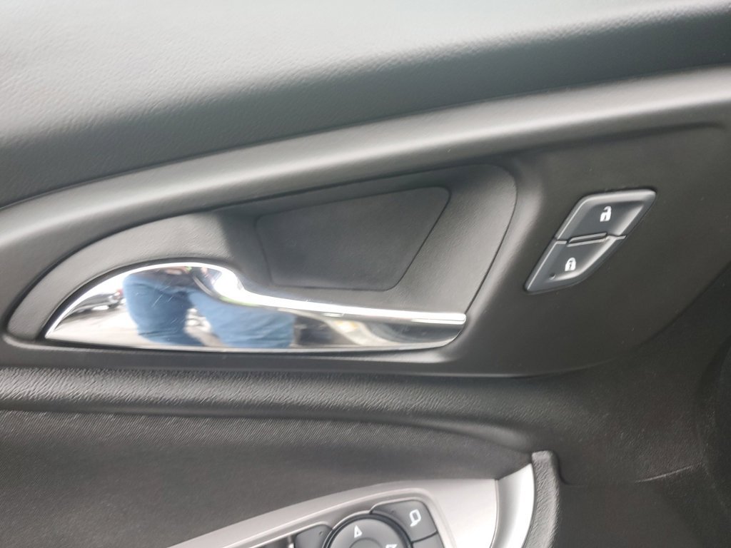 Used 2024 Chevrolet Malibu LT FWD image 35