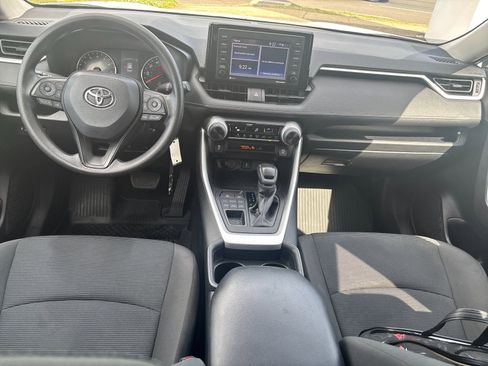 Used 2021 Toyota RAV4 LE AWD/4WD image 14