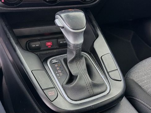 Used 2021 Kia Soul GT-Line FWD image 19
