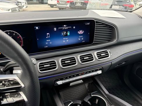 Certified 2026 Mercedes-Benz GLS 450 4MATIC image 22