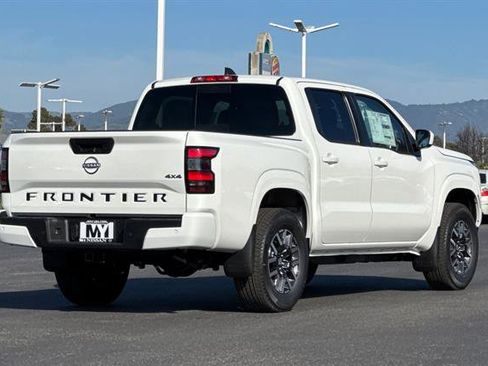 New 2026 Nissan Frontier SV w/ Tow Package image 4