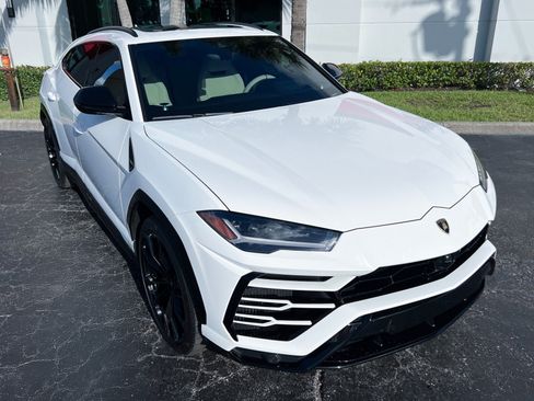 Used 2021 Lamborghini Urus AWD/4WD image 33