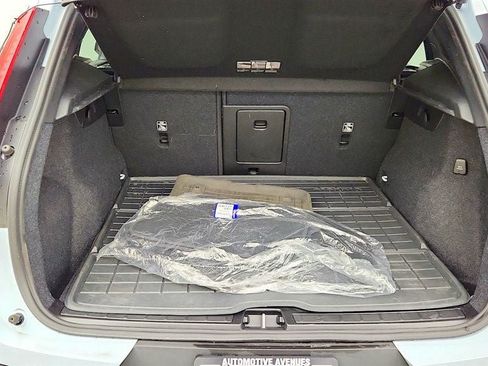 Used 2024 Volvo XC40 B5 Plus w/ Protection Package Premier AWD/4WD image 21