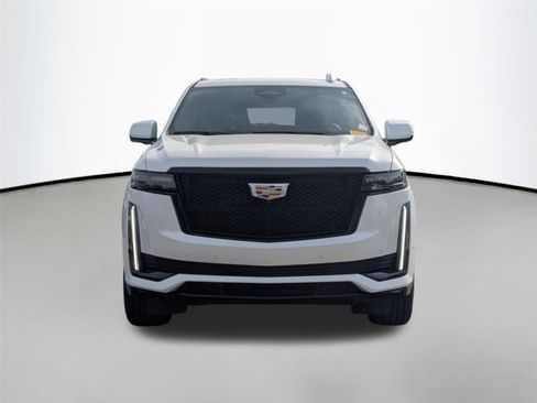 Used 2024 Cadillac Escalade Sport AWD/4WD image 3