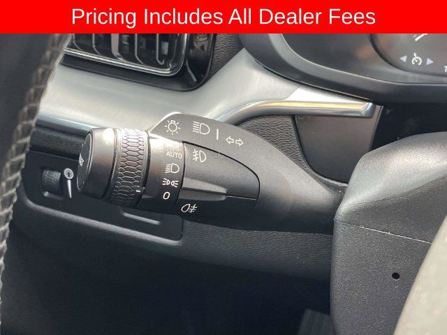 Used 2018 Volvo XC60 T5 Momentum w/ Vision Package AWD/4WD image 22