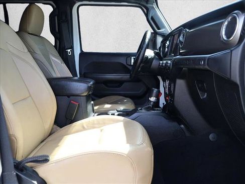 Used 2018 Jeep Wrangler Unlimited Rubicon AWD/4WD image 24