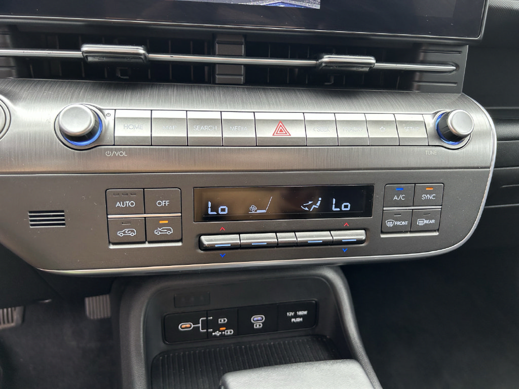 Certified 2024 Hyundai Kona SEL FWD image 27