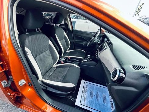 Used 2020 Nissan Versa SV image 15