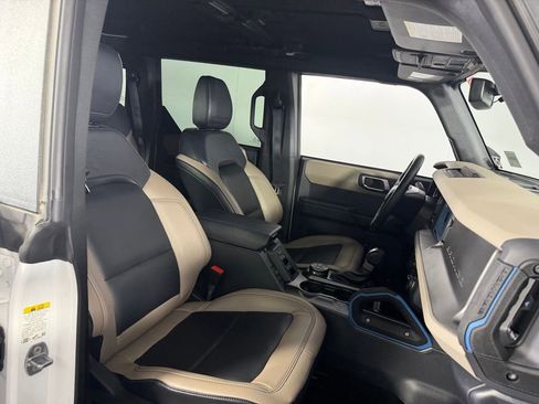 Used 2024 Ford Bronco Wildtrak AWD/4WD image 33
