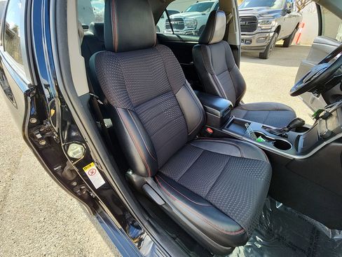 Used 2015 Toyota Camry SE image 24