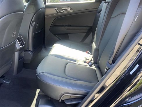 New 2026 Kia Sportage EX image 9