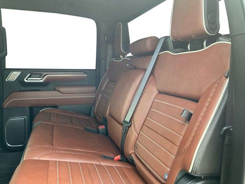 Used 2025 GMC Sierra 2500 Denali Ultimate AWD/4WD image 13