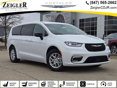 New 2026 Chrysler Pacifica Select