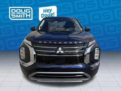New 2026 Mitsubishi Outlander SE image 6