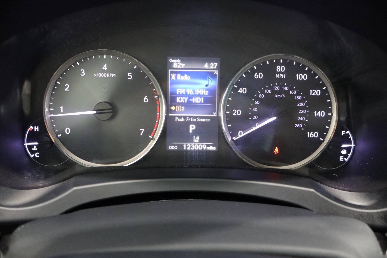 Used 2017 Lexus IS 200t w/ Premium Package RWD image 17