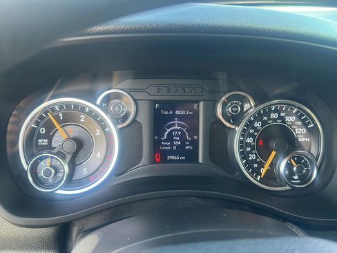 Used 2020 RAM 3500 Tradesman image 16