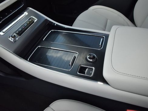 New 2026 Lincoln Aviator AWD image 31