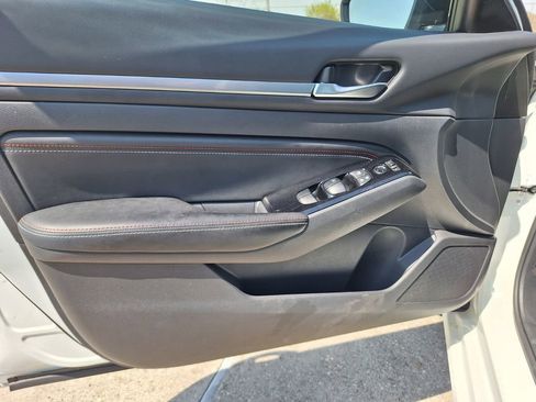 Used 2023 Nissan Altima 2.5 SR w/ SR Premium Package image 32