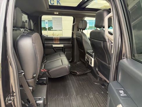 Used 2019 Ford F150 Lariat w/ Equipment Group 502A Luxury AWD/4WD image 12