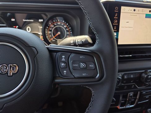 New 2026 Jeep Gladiator Sport AWD/4WD image 18