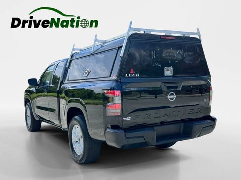 Used 2023 Nissan Frontier SV w/ Technology Package RWD image 7