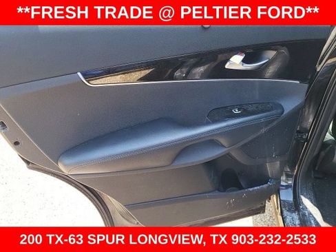 Used 2018 Kia Sorento EX w/ EX Advanced Touring Package FWD image 18