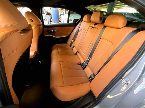 Used 2023 BMW 330i Sedan w/ M Sport Package image 19