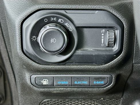 Used 2023 Jeep Wrangler Unlimited w/ 8.4" Radio Group AWD/4WD image 17