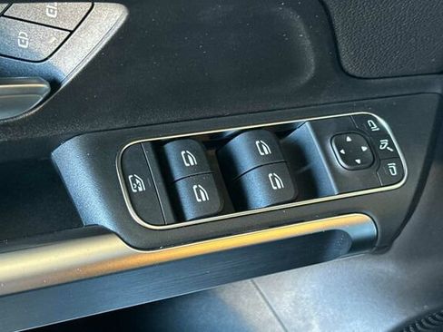 Certified 2025 Mercedes-Benz GLB 250 4MATIC image 12