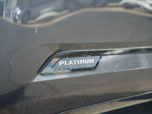 Used 2023 Toyota Tundra Platinum AWD/4WD image 17