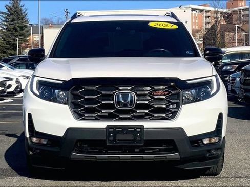 Used 2023 Honda Passport TrailSport image 2