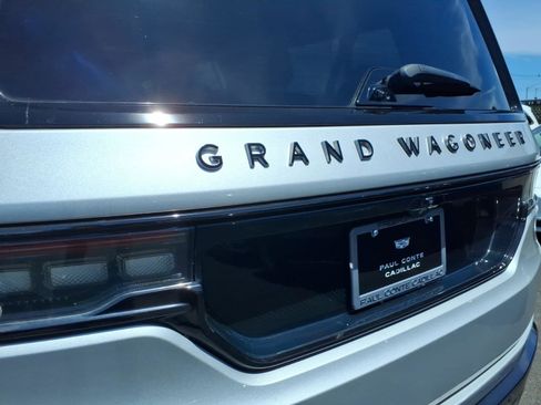 Used 2024 Jeep Grand Wagoneer L Series III w/ Rear Seat Video Group 1 AWD/4WD image 11