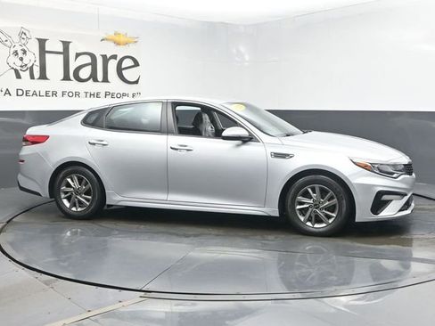 Used 2020 Kia Optima LX FWD image 1