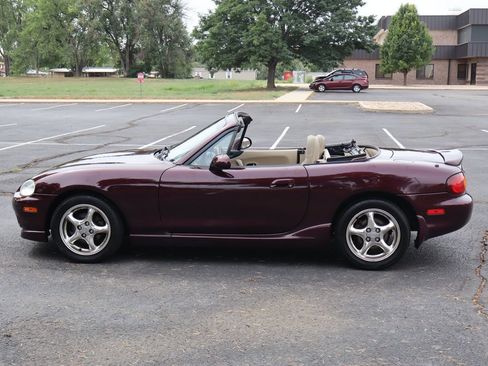 Used 2000 MAZDA MX-5 Miata RWD image 9
