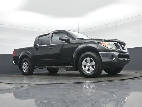 Used 2010 Nissan Frontier SE image 47