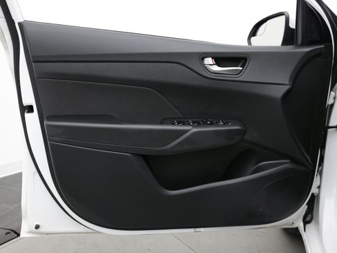 Used 2022 Hyundai Accent SEL FWD image 10