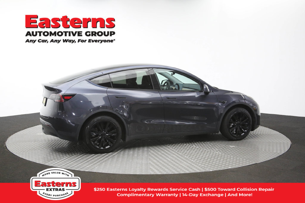 Used 2024 Tesla Model Y Long Range AWD/4WD image 40