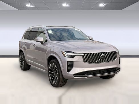 New 2026 Volvo XC90 B6 Plus w/ Protection Package Premier image 7