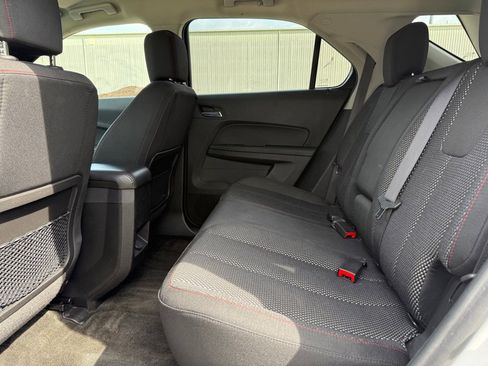Used 2017 Chevrolet Equinox LT w/ Convenience Package AWD/4WD image 11