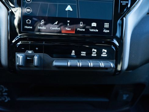 Used 2024 RAM 2500 Big Horn w/ Night Edition image 20